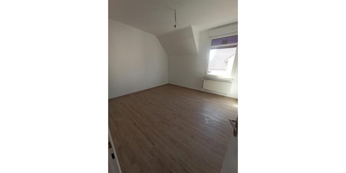 Mehrfamilienhaus, Wohnhaus Frankfurt am Main Niederrad - 16 Zimmer, 225 m&sup2;, 890.000&euro; | Angebot:26165114