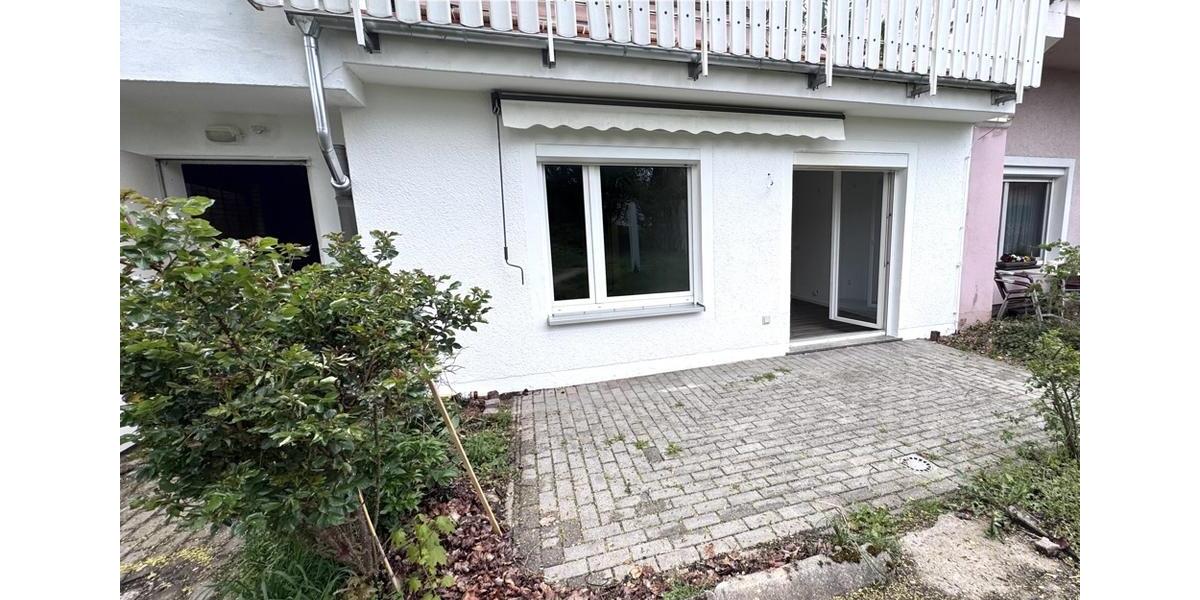 Erdgeschoßwohnung Meerane - 2 Zimmer, 75 m&sup2;, 675&euro; | Angebot:26249454