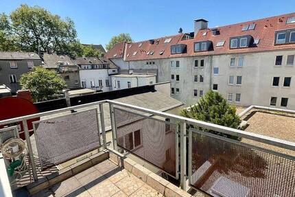 Wohnung Krefeld Stadtmitte - 3 Zimmer, 81 m&sup2;, 609&euro; | Angebot:26779744