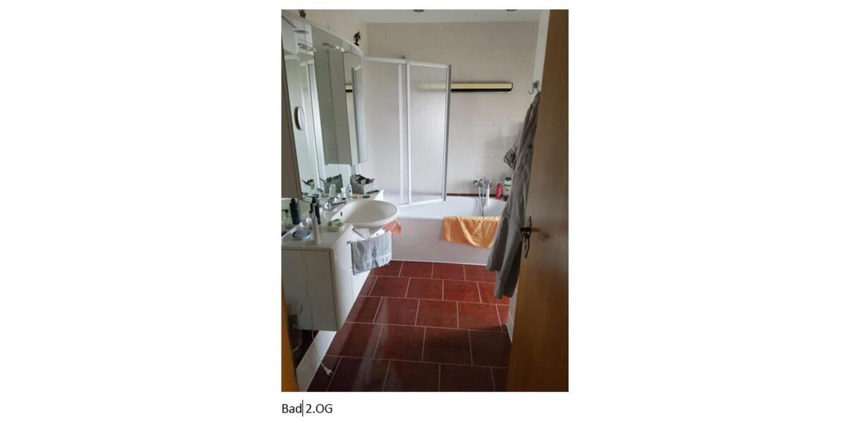 Etagenwohnung Borna - 3.5 Zimmer, 105 m&sup2;, 220.000&euro; | Angebot:25920833