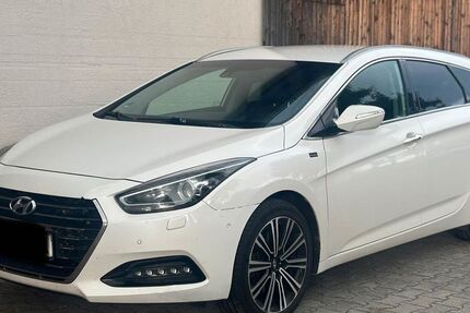 Hyundai i40 236.000 km 6.990 € München 80995