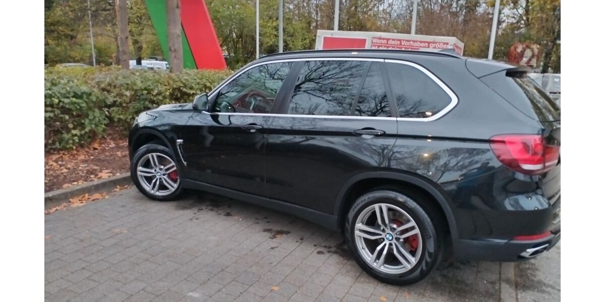 BMW X5 174.400 km 22.100 &euro; München 80997