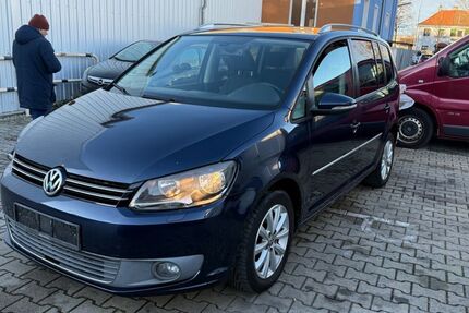 VW Touran 167.135 km 4.990 € München 81243