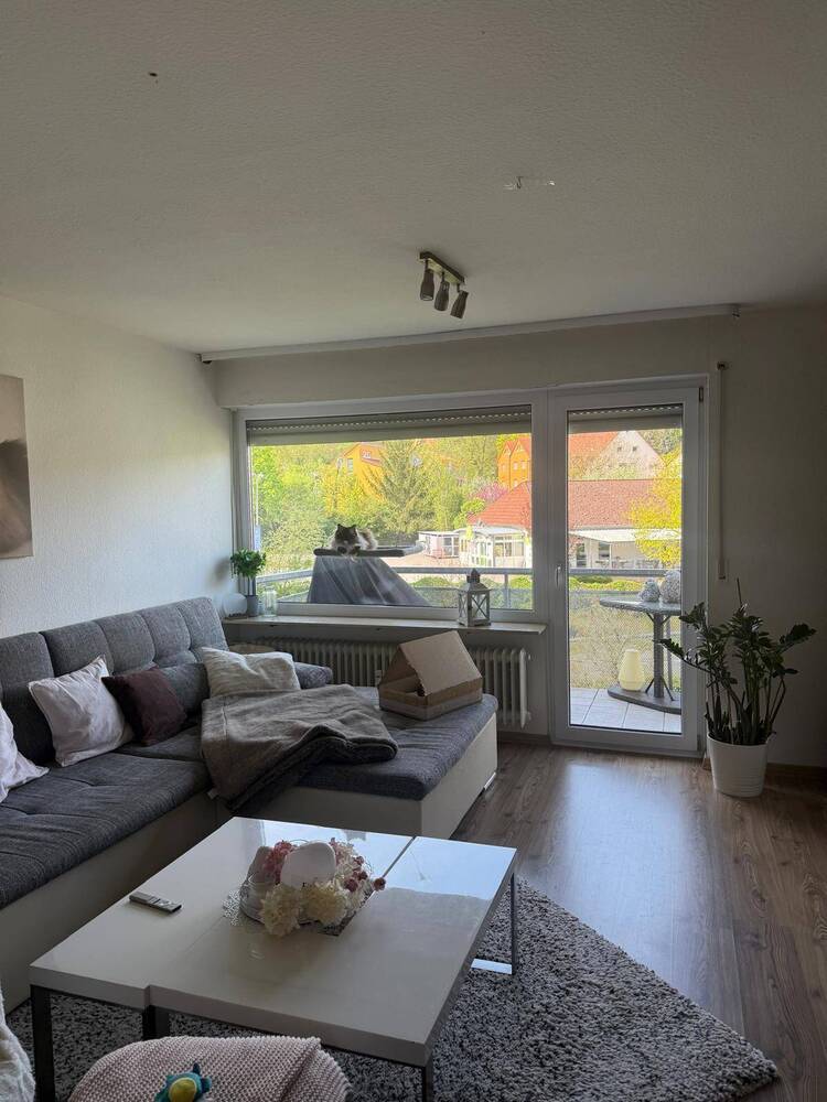 Würzburg-Oberdürrbach - nähe Uni-Klinik -2-Zi-Wohnung 55qm, EBK, KP: 190.000 €