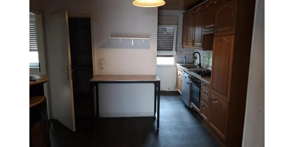 Einfamilienhaus Völklingen - 7 Zimmer, 120 m&sup2;, 85.000&euro; | Angebot:27135159