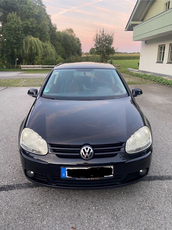 VW Golf 211.958 km 3.000 € Stephanskirchen 83071