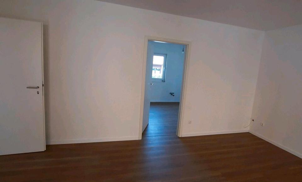Etagenwohnung Korbach - 1 Zimmer, 90 m&sup2;, 1.100&euro; | Angebot:26413118