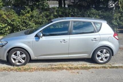 Kia ceed / Ceed 58.600 km 2.500 &euro; München 81735