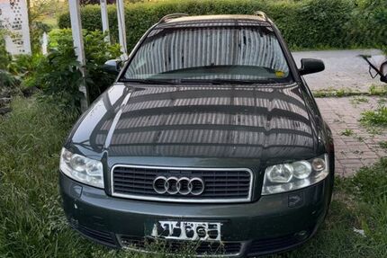 Audi A4 273.000 km 1.499 &euro; Warwerort 25761