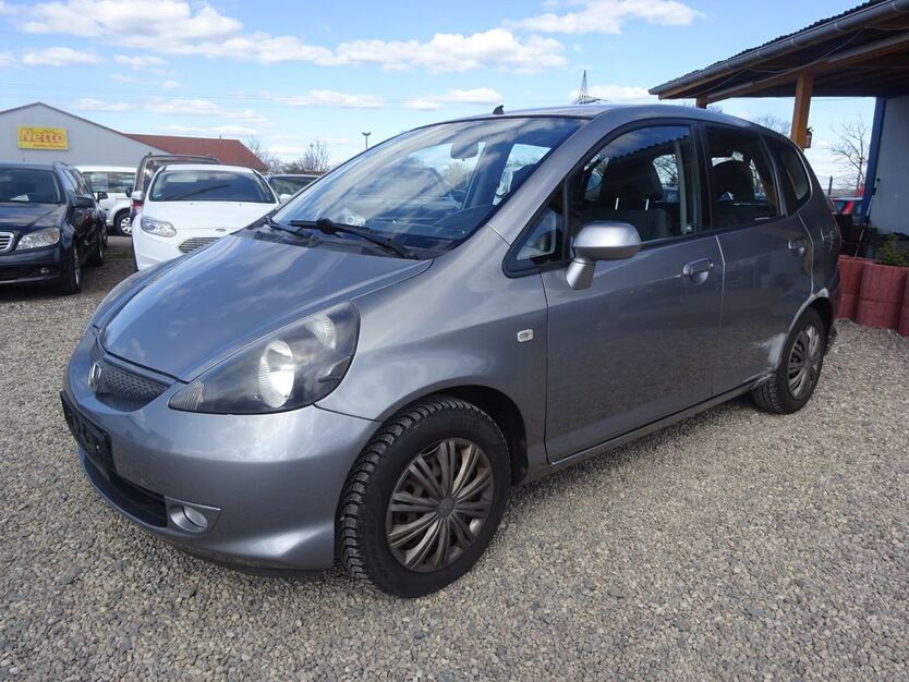 Honda Jazz 227.484 km 1.300 € Dresden 01219