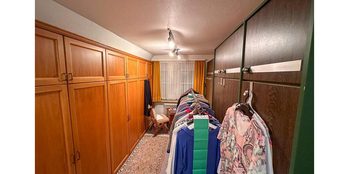 Villa Tülau - 11 Zimmer, 434 m&sup2;, 2.000&euro; | Angebot:22250385