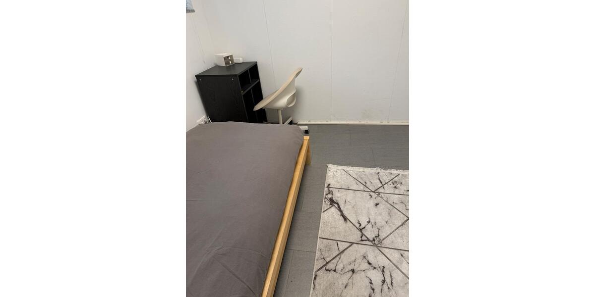 Etagenwohnung Frechen - 4 Zimmer, 80 m&sup2;, 350&euro; | Angebot:24829737