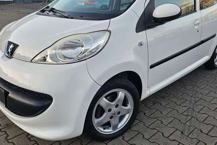 Peugeot 107 136.000 km 2.999 € Ludwigshafen 67071