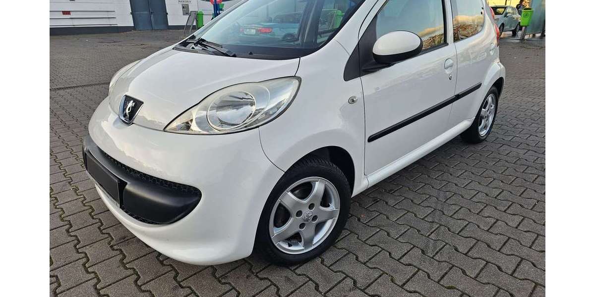 Peugeot 107 136.000 km 2.999 € Ludwigshafen 67071