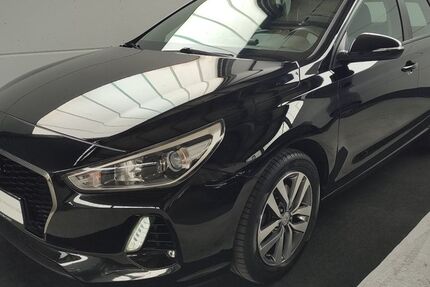 Hyundai i30 61.150 km 12.850 &euro; Neustadt a. d. Weinstr. 67435