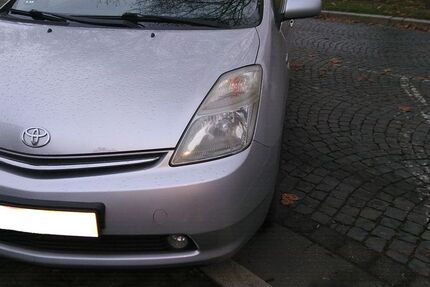 Toyota Prius 114.000 km 7.400 &euro; Frankfurt 60488