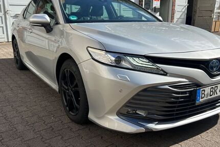 Toyota Camry 193.456 km 15.999 &euro; Berlin Wilmersdorf 10715