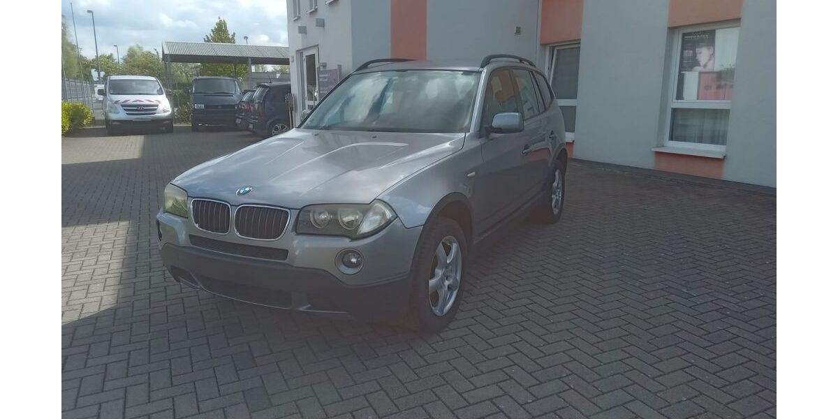 BMW X3 318.000 km 2.300 &euro; Lippstadt 59557