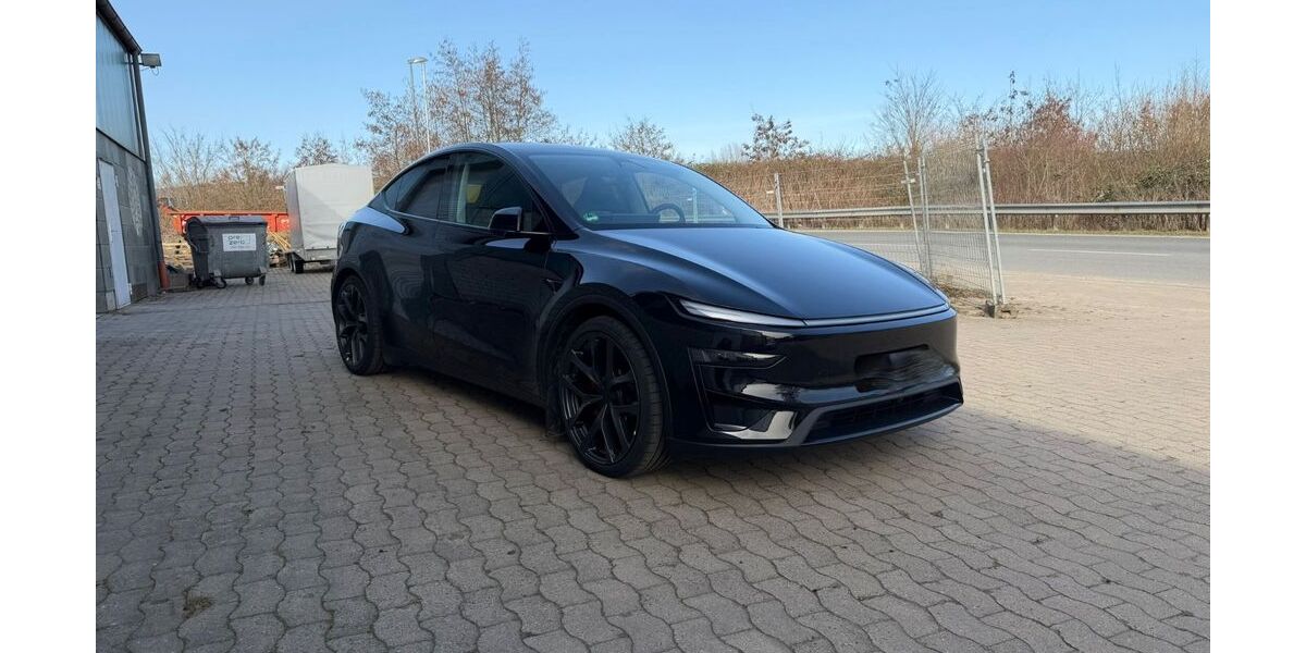 Tesla Model Y 12.431 km 59.900 &euro; Bad Oeynhausen 32549