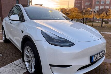 Tesla Model Y 41.100 km 39.300 € Erlangen 91054