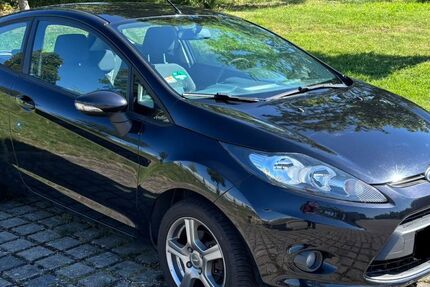Ford Fiesta 127.000 km 2.500 &euro; Kassel 34123