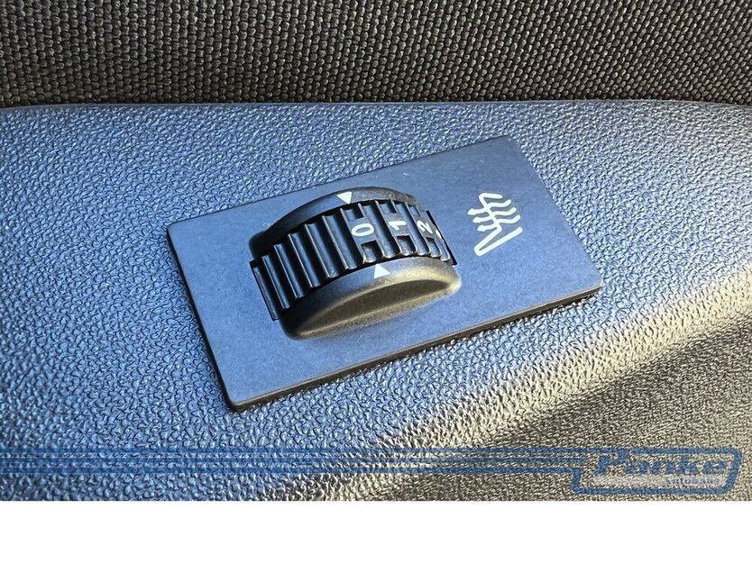 Peugeot 208 Style 1.2*SHZ*5trg*PDC*Klima*Blueto*Tempo* 73.611 km 8.490 € Berlin 13187