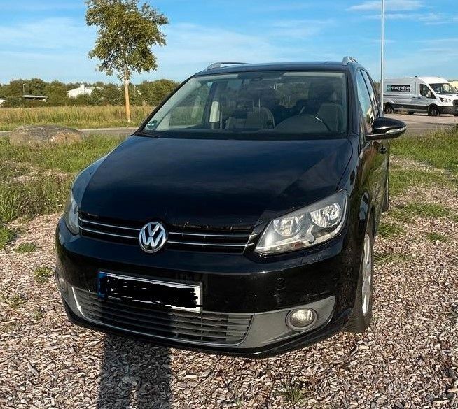 VW Touran 322.000 km 5.200 € Gau Algesheim 55435