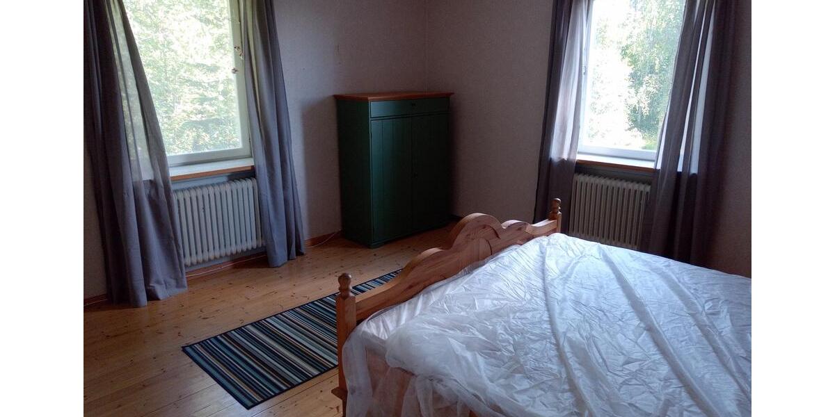 Einfamilienhaus Spremberg - 4 Zimmer, 220 m&sup2;, 85.000&euro; | Angebot:27416000