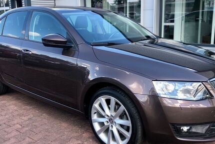 Skoda Octavia 121.653 km 9.999 &euro; Halle/Saale 06118