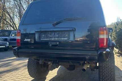 Jeep Cherokee 213.500 km 14.875 &euro; Trebbin 14959