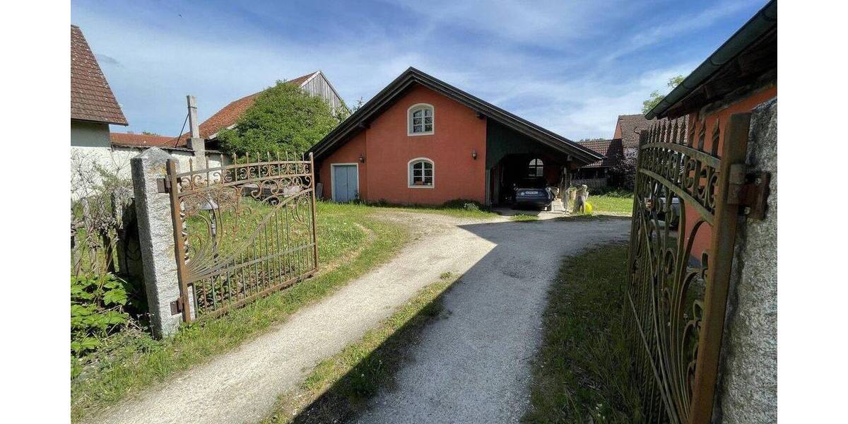 Bauernhaus, Landhaus Beratzhausen Schwarzenthonhausen - 6 Zimmer, 220 m&sup2;, 499.000&euro; | Angebot:26798288
