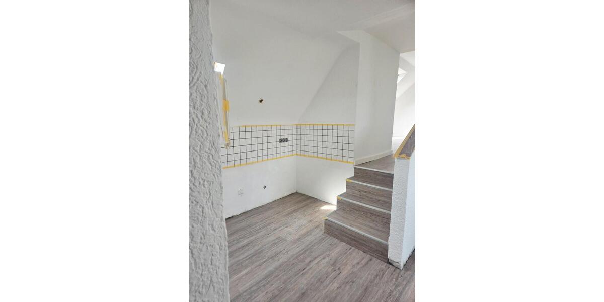 Dachgeschoßwohnung Neuss Augustinusviertel - 5 Zimmer, 100 m&sup2;, 1.150&euro; | Angebot:26231135