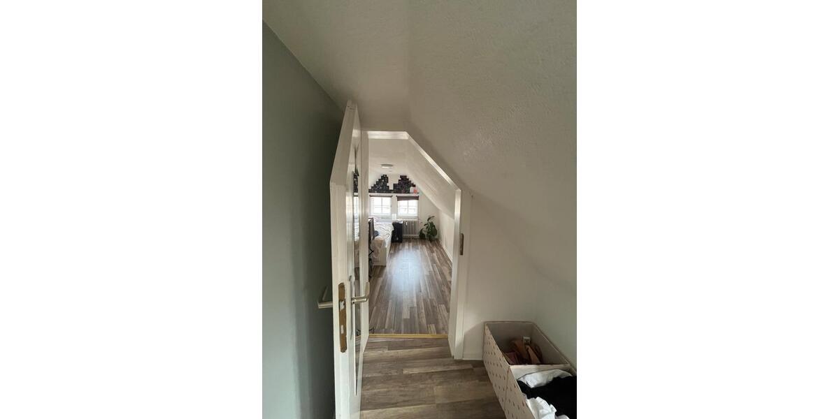 Dachgeschoßwohnung Marburg - 2 Zimmer, 100 m&sup2;, 460&euro; | Angebot:26299956