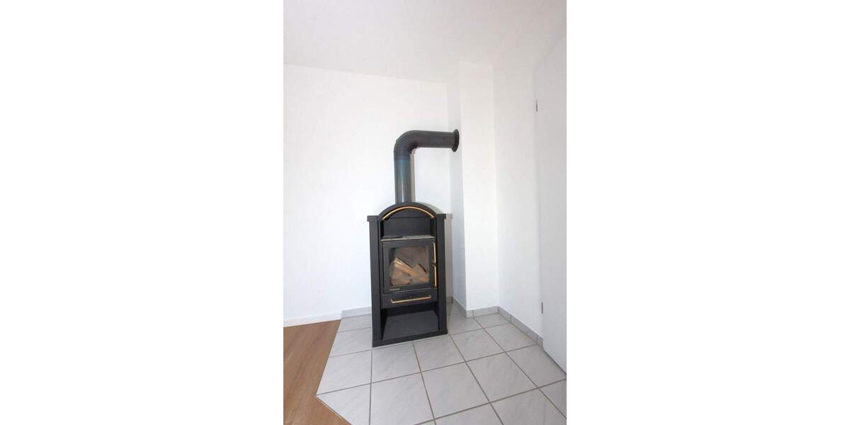 Etagenwohnung Gilching Geisenbrunn - 2 Zimmer, 83 m&sup2;, 1.470&euro; | Angebot:25908917