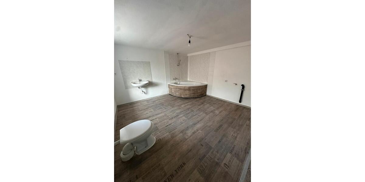 Mehrfamilienhaus, Wohnhaus Hechingen - 7 Zimmer, 158 m&sup2;, 249.000&euro; | Angebot:26671642