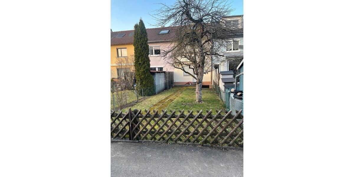 Reihenhaus Nürtingen - 4 Zimmer, 76 m&sup2;, 1.300&euro; | Angebot:25506985