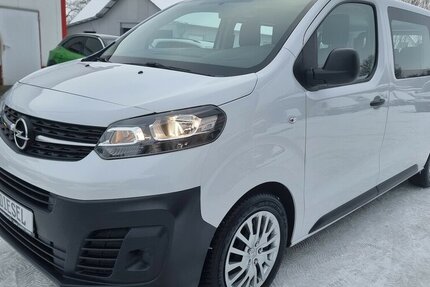 Opel Vivaro Edition M 9-Sitzer Automatik Zafira Life 87.900 km 26.900 &euro; Garrel 49681