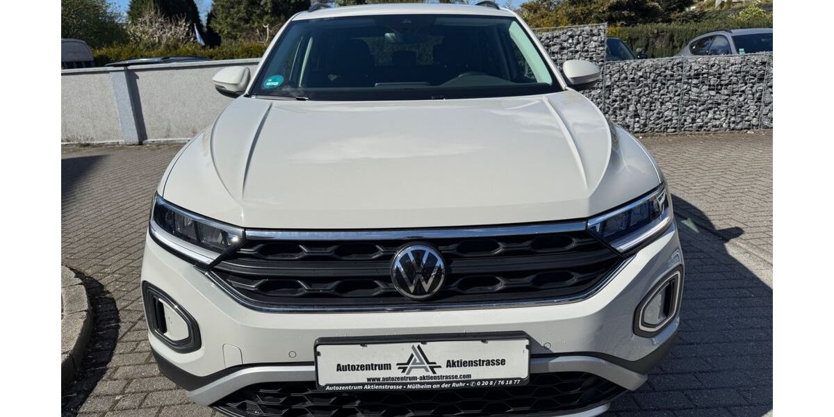 VW T-Roc 143.010 km 17.999 &euro; Mülheim / Ruhr 45473