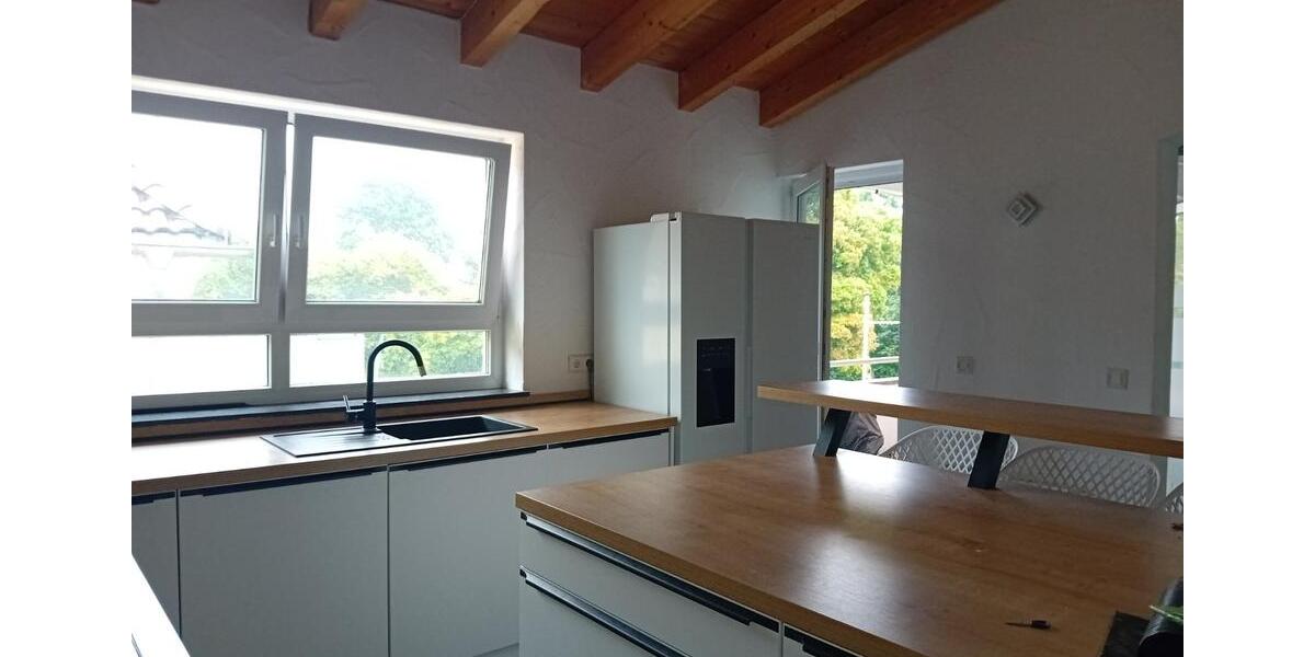 Großzügige Penthouse-Wohnung (ca. 210 m²) zu vermieten 5.5 zimmer