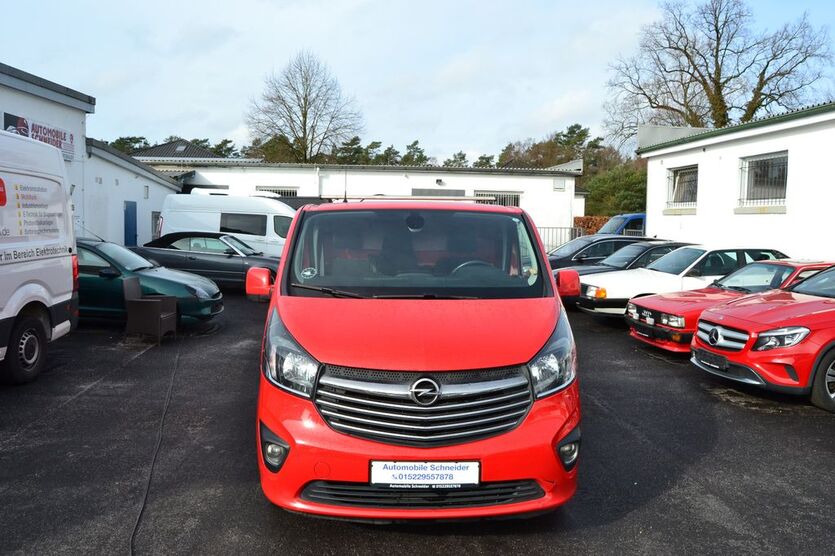 Opel Vivaro 198.000 km 8.600 € Munster 29633