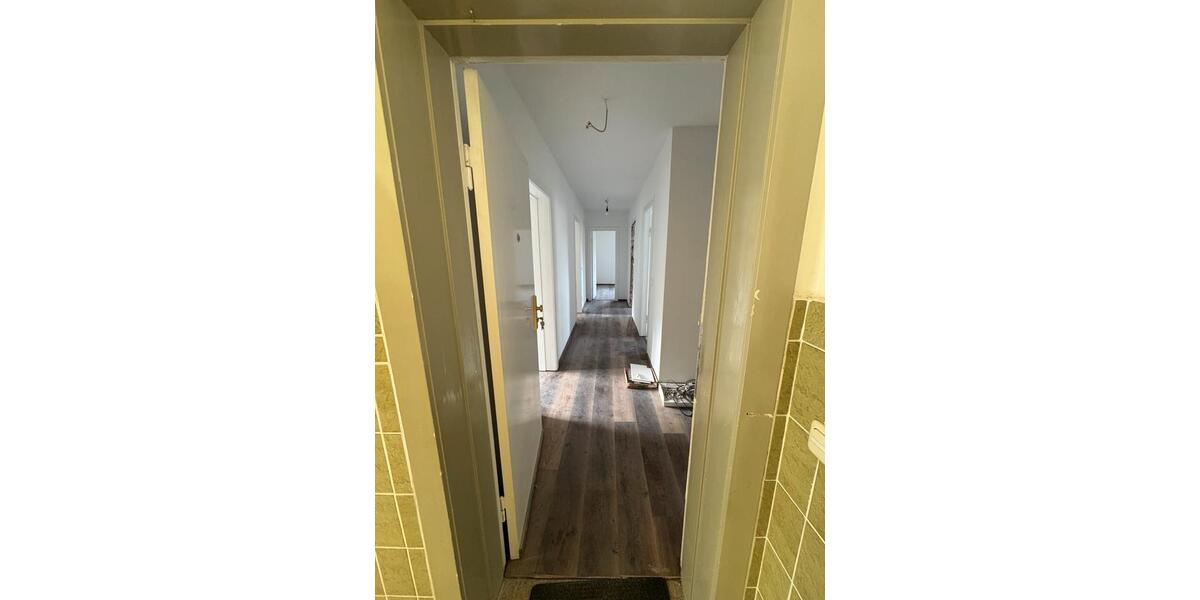 Erstbezug nach Sanierung mit Balkon und Garage 4 zimmer