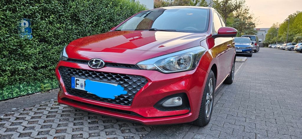 Hyundai i20 50.000 km 11.100 &euro; Frankfurt 60438
