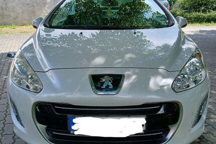 Peugeot 308 115.000 km 8.000 &euro; Lauchhammer 01979
