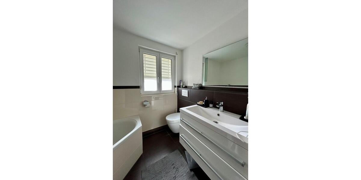 Dachgeschoßwohnung Freiburg im Breisgau Brühl - 2.5 Zimmer, 70 m&sup2;, 1.150&euro; | Angebot:25382964