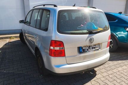 VW Touran 270.000 km 2.380 &euro; Dinkelsbühl 91550