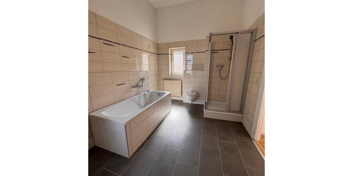 Etagenwohnung Bad Freienwalde (Oder) - 3 Zimmer, 114 m&sup2;, 790&euro; | Angebot:26316478