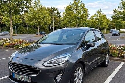 Ford Fiesta 95.000 km 11.000 &euro; Maxhütte-Haidhof 93142