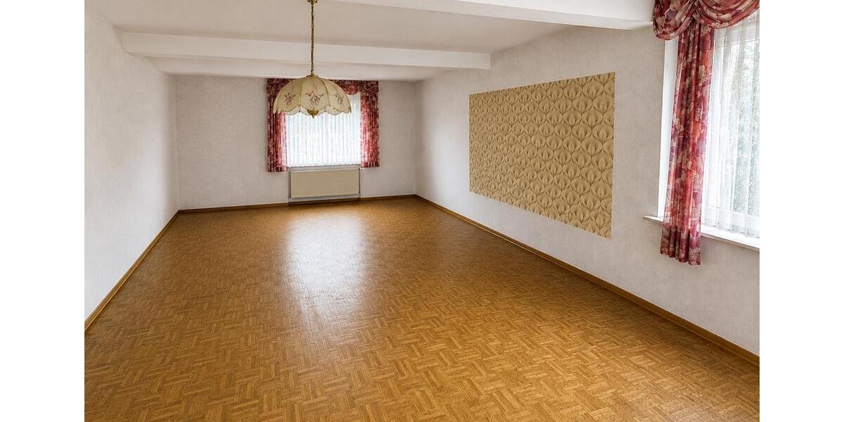 Bauernhaus, Landhaus Fritzlar - 8 Zimmer, 310 m&sup2;, 265.000&euro; | Angebot:27112563