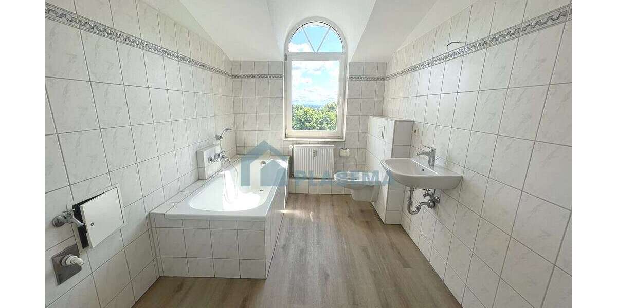 Etagenwohnung Schwerin Altstadt - 4 Zimmer, 105 m&sup2;, 1.417&euro; | Angebot:26644841