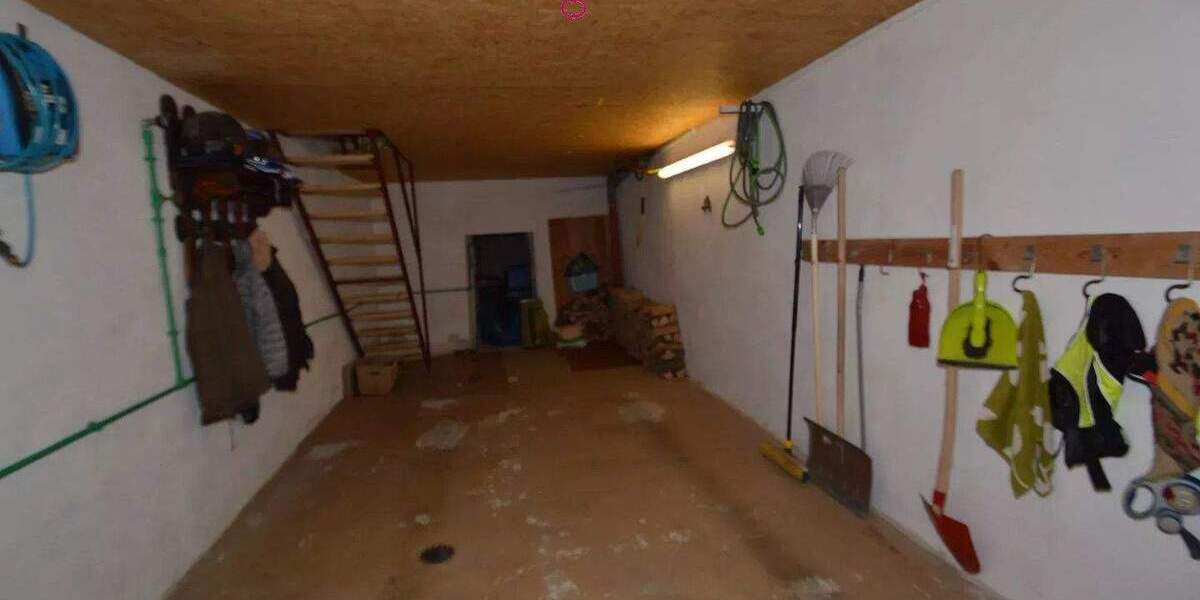 Einfamilienhaus Neuerburg - 7 Zimmer, 159 m&sup2;, 179.000&euro; | Angebot:25338292